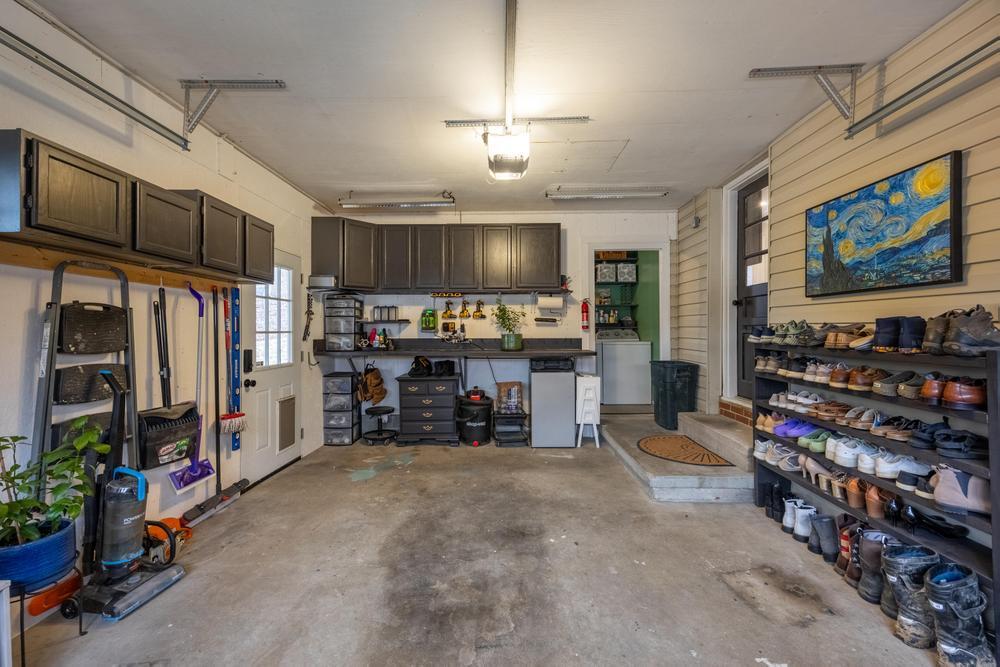 Hixson, Tennessee 37343, United States, 3 Bedrooms Bedrooms, ,2 BathroomsBathrooms,Residential,Contingent,15707