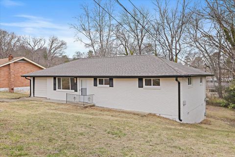 Photo of 732 Roberta Drive, Rossville, GA 30741 (MLS # 1528470)