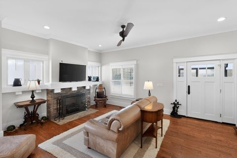 Tiny photo for 215 Mcfarland Avenue, Chattanooga, TN 37405 (MLS # 1526711)