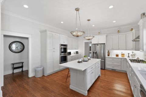 Tiny photo for 215 Mcfarland Avenue, Chattanooga, TN 37405 (MLS # 1526711)