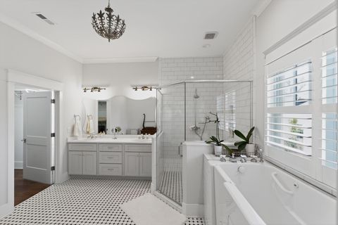 Tiny photo for 215 Mcfarland Avenue, Chattanooga, TN 37405 (MLS # 1526711)