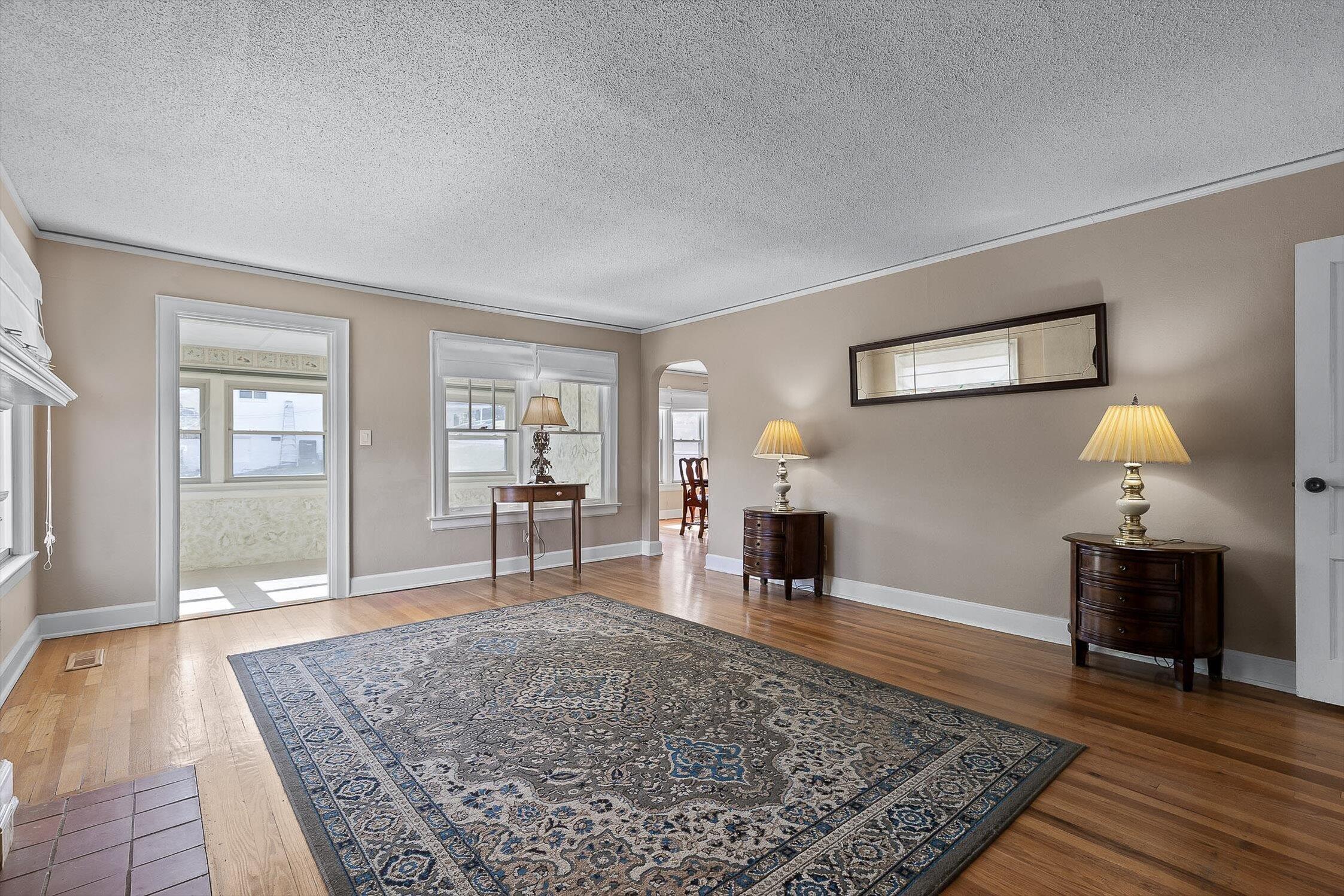 Chattanooga, Tennessee 37415, United States, 4 Bedrooms Bedrooms, ,2 BathroomsBathrooms,Residential,Active,236278