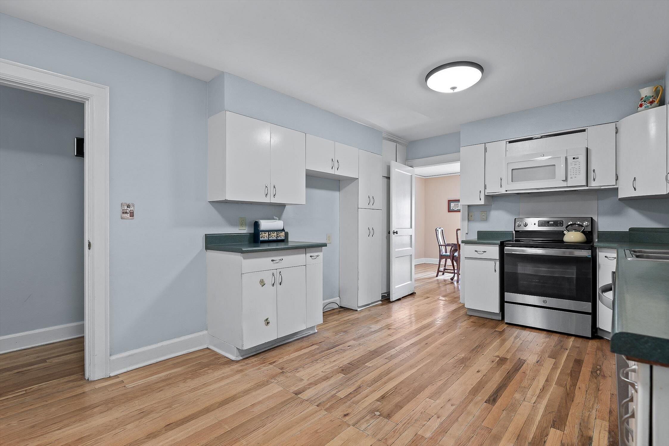 Chattanooga, Tennessee 37415, United States, 4 Bedrooms Bedrooms, ,2 BathroomsBathrooms,Residential,Active,236278