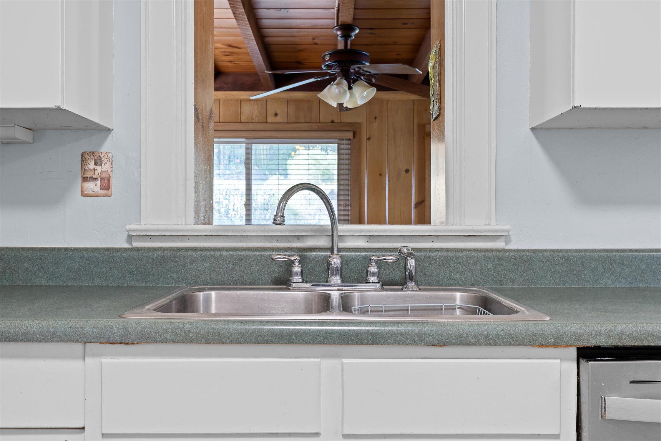 Chattanooga, Tennessee 37415, United States, 4 Bedrooms Bedrooms, ,2 BathroomsBathrooms,Residential,Active,236278