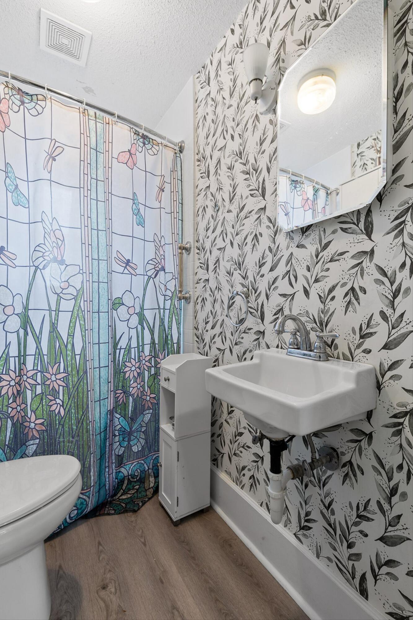 Chattanooga, Tennessee 37415, United States, 4 Bedrooms Bedrooms, ,2 BathroomsBathrooms,Residential,Active,236278