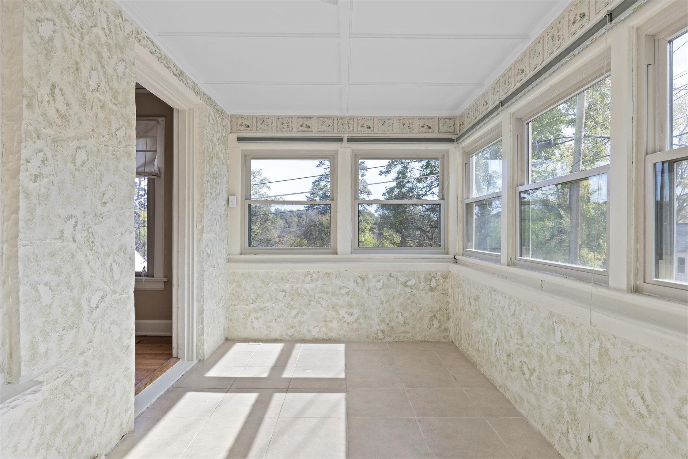 Chattanooga, Tennessee 37415, United States, 4 Bedrooms Bedrooms, ,2 BathroomsBathrooms,Residential,Active,236278