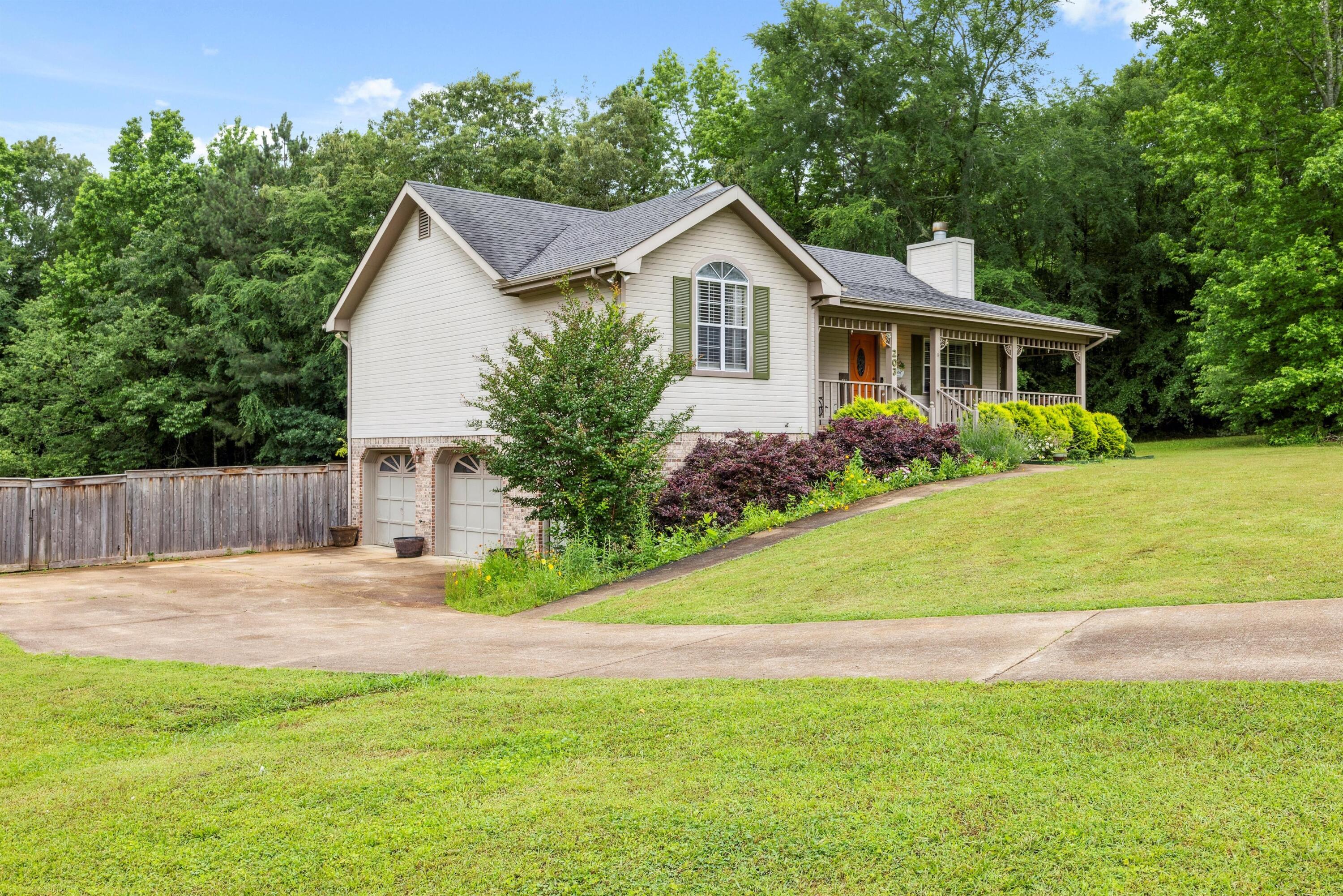 203 Spring Valley Lane, Ringgold, Georgia image 3