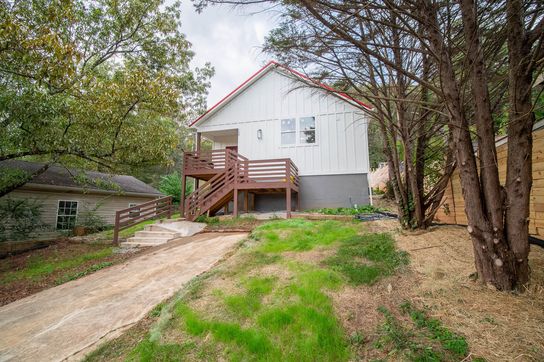 129 Signal Hills Drive