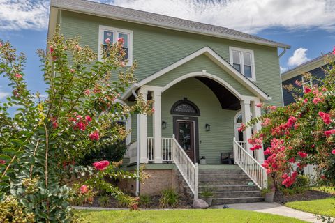 Photo of 1100 S Greenwood Avenue, Chattanooga, TN 37404 (MLS # 1530228)