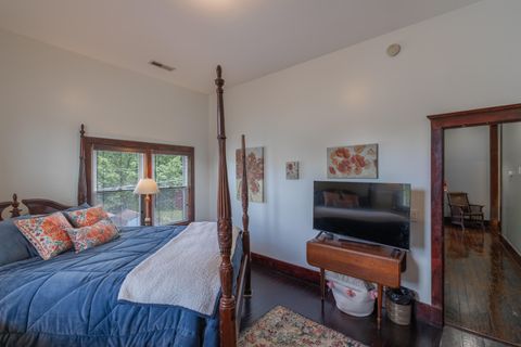 Tiny photo for 1100 S Greenwood Avenue, Chattanooga, TN 37404 (MLS # 1530228)