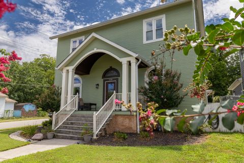 Tiny photo for 1100 S Greenwood Avenue, Chattanooga, TN 37404 (MLS # 1530228)
