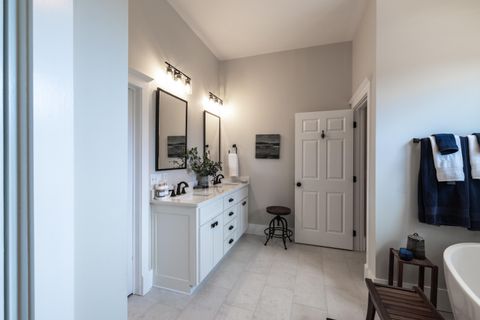 Tiny photo for 1100 S Greenwood Avenue, Chattanooga, TN 37404 (MLS # 1530228)