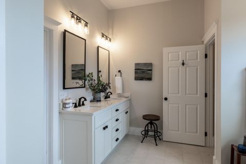 Tiny photo for 1100 S Greenwood Avenue, Chattanooga, TN 37404 (MLS # 1530228)