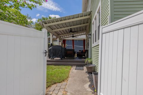Tiny photo for 1100 S Greenwood Avenue, Chattanooga, TN 37404 (MLS # 1530228)