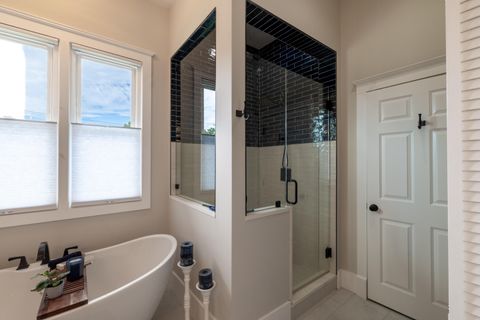 Tiny photo for 1100 S Greenwood Avenue, Chattanooga, TN 37404 (MLS # 1530228)