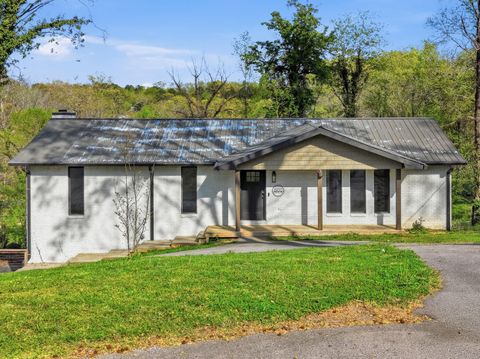 Photo of 6100 Lottie Lane, Chattanooga, TN 37416 (MLS # 1531732)