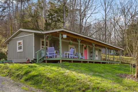 Photo of 5313 Mccahill Road, Chattanooga, TN 37415 (MLS # 1530159)