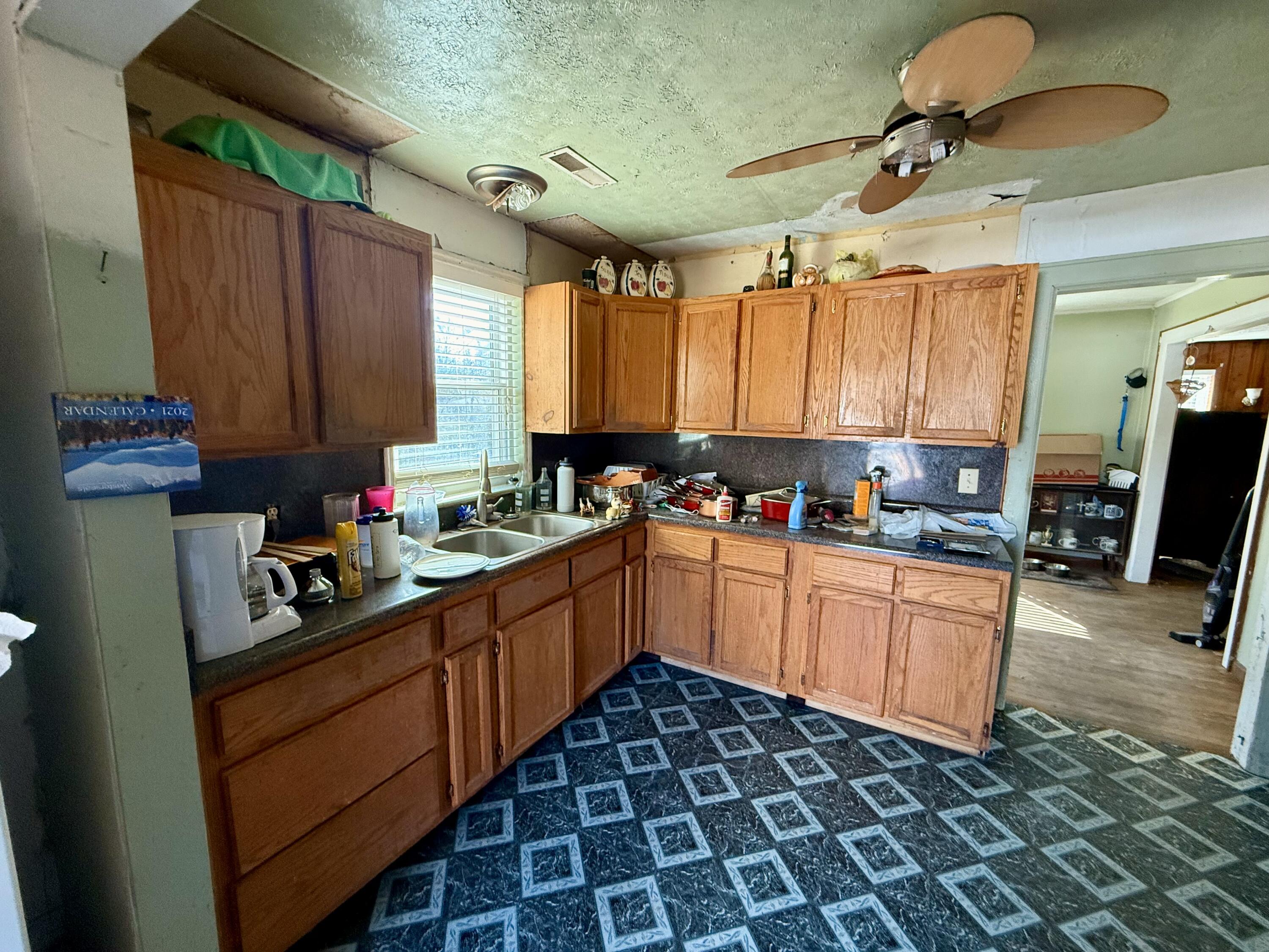 180 E Circle Drive, Rossville, Georgia image 6