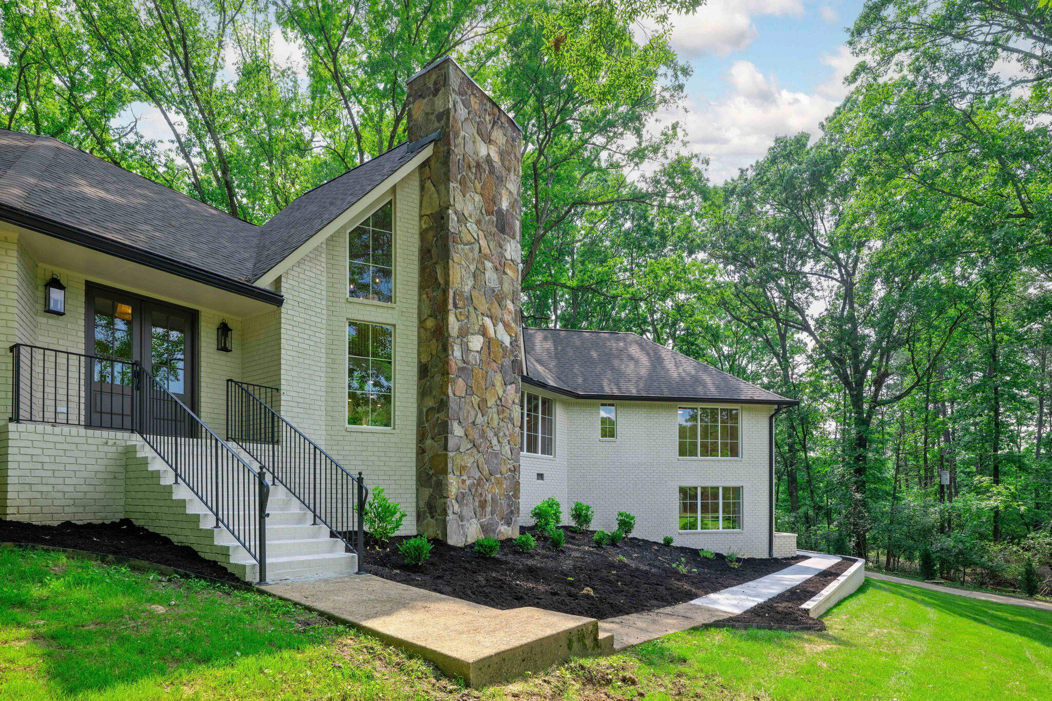 9126 Pleasant Lane, Ooltewah, Tennessee image 2