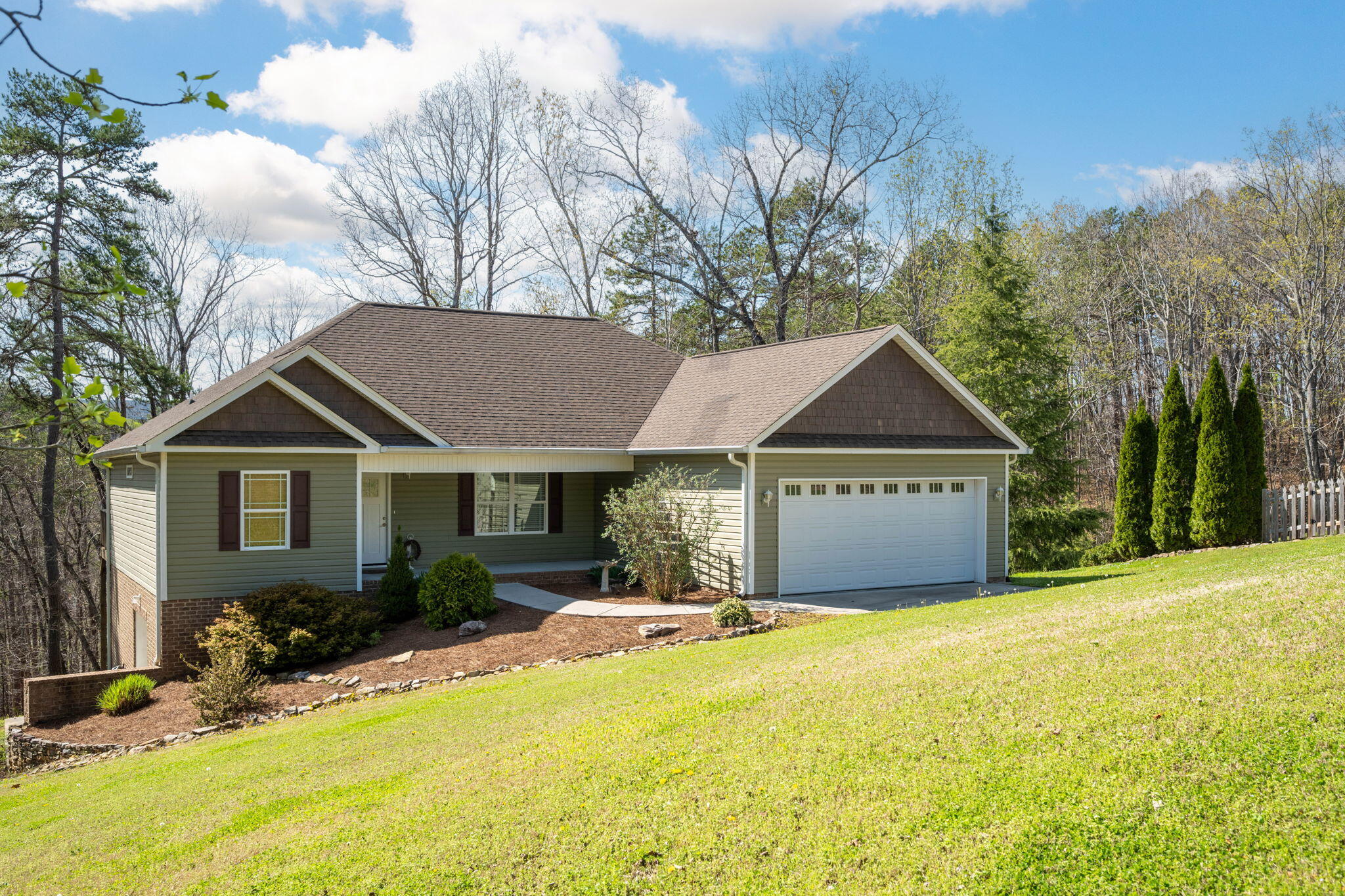 1026 Trojan View Drive, Soddy Daisy, Tennessee image 2