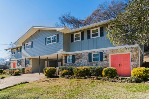 Photo of 311 E View Drive, Chattanooga, TN 37404 (MLS # 1529844)