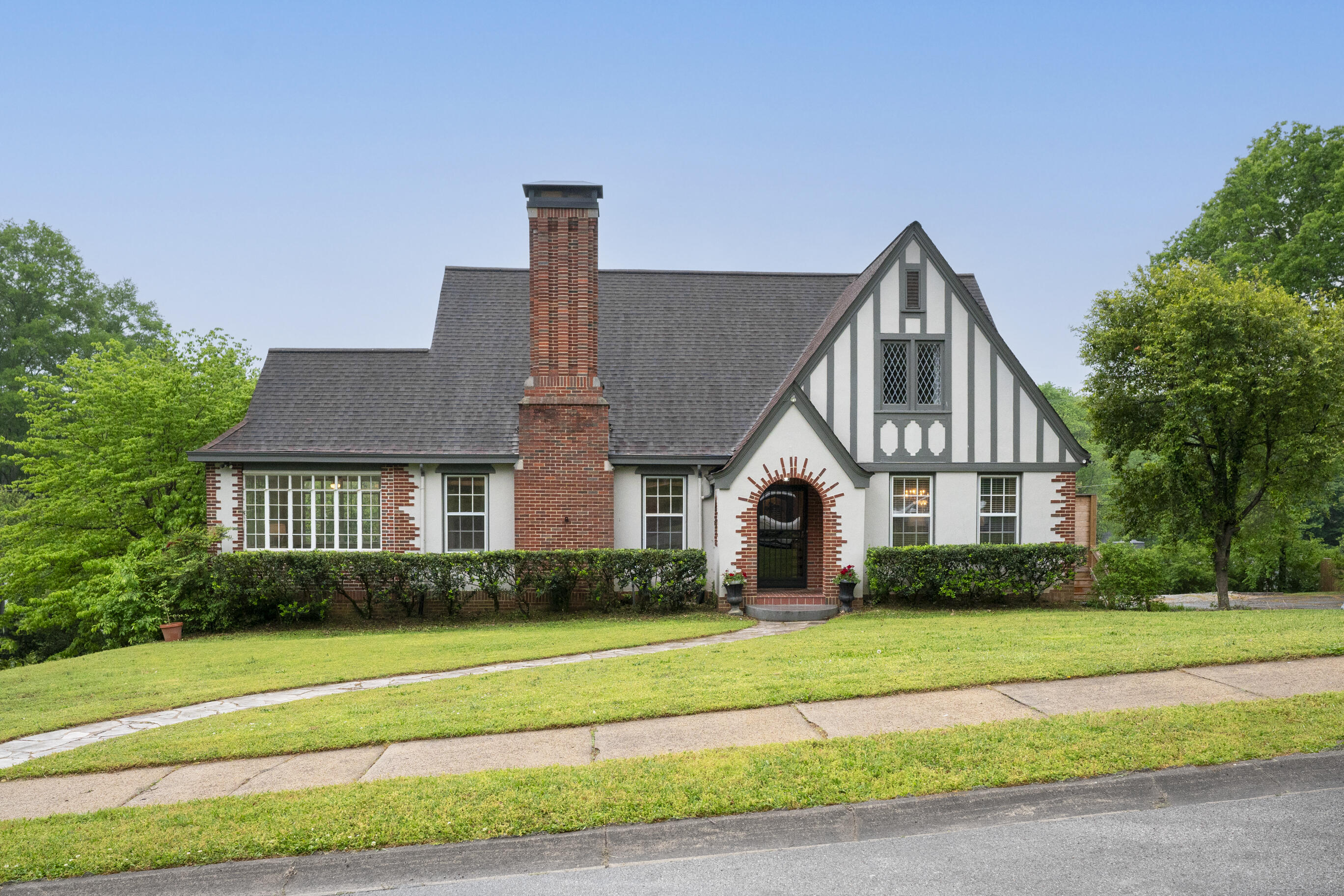 204 Windmere Drive, Chattanooga, Tennessee image 2