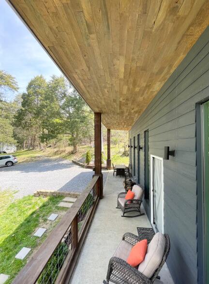 137 J D King Road, Johnson City, Tennessee image 4