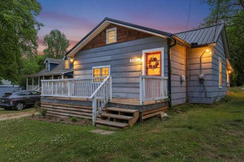 Townhouse For Sale - 717 W 12th Street<br/> Chickamauga, GA 30707