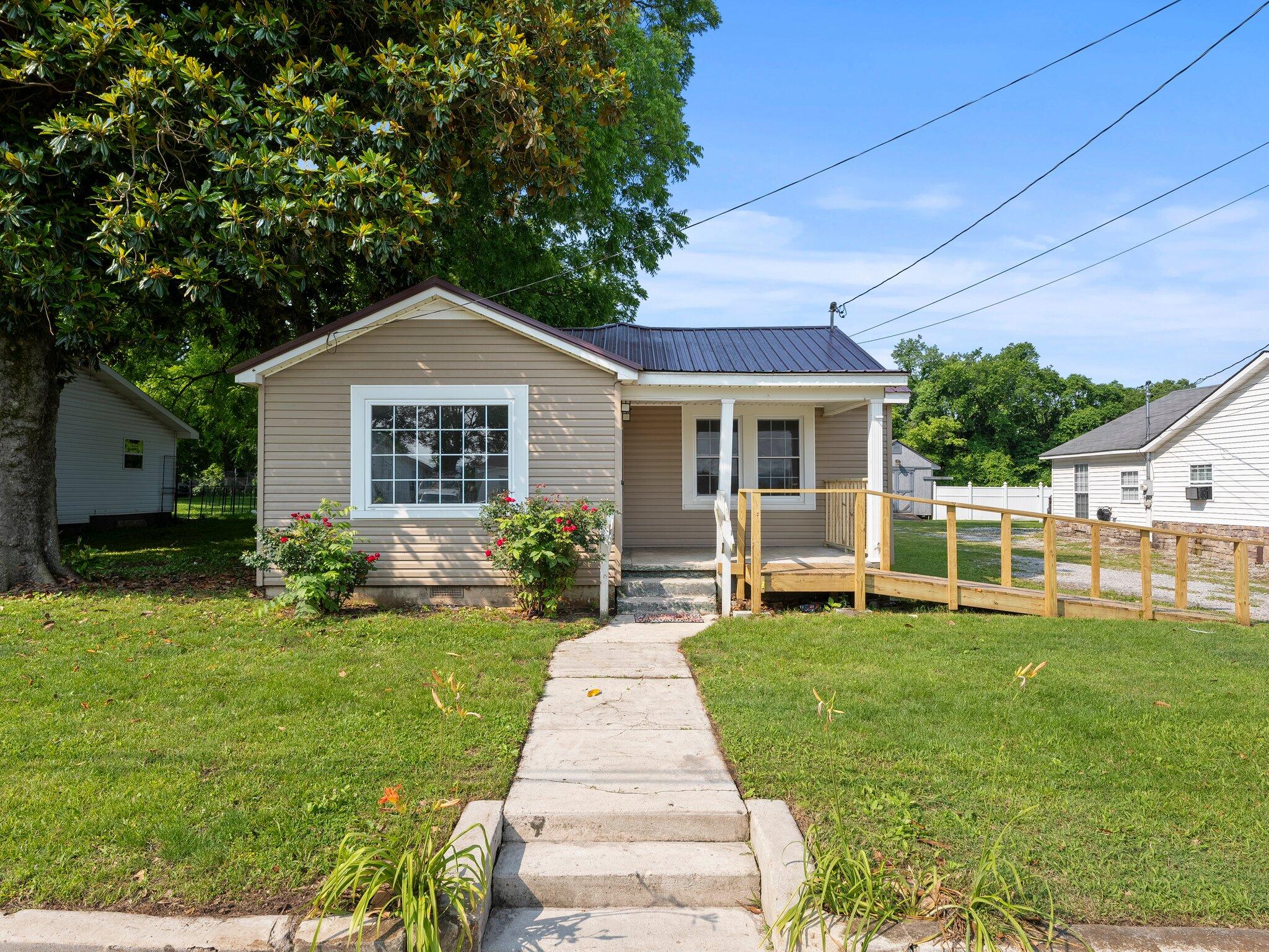 313 Tennessee Avenue, Cowan, Tennessee image 1