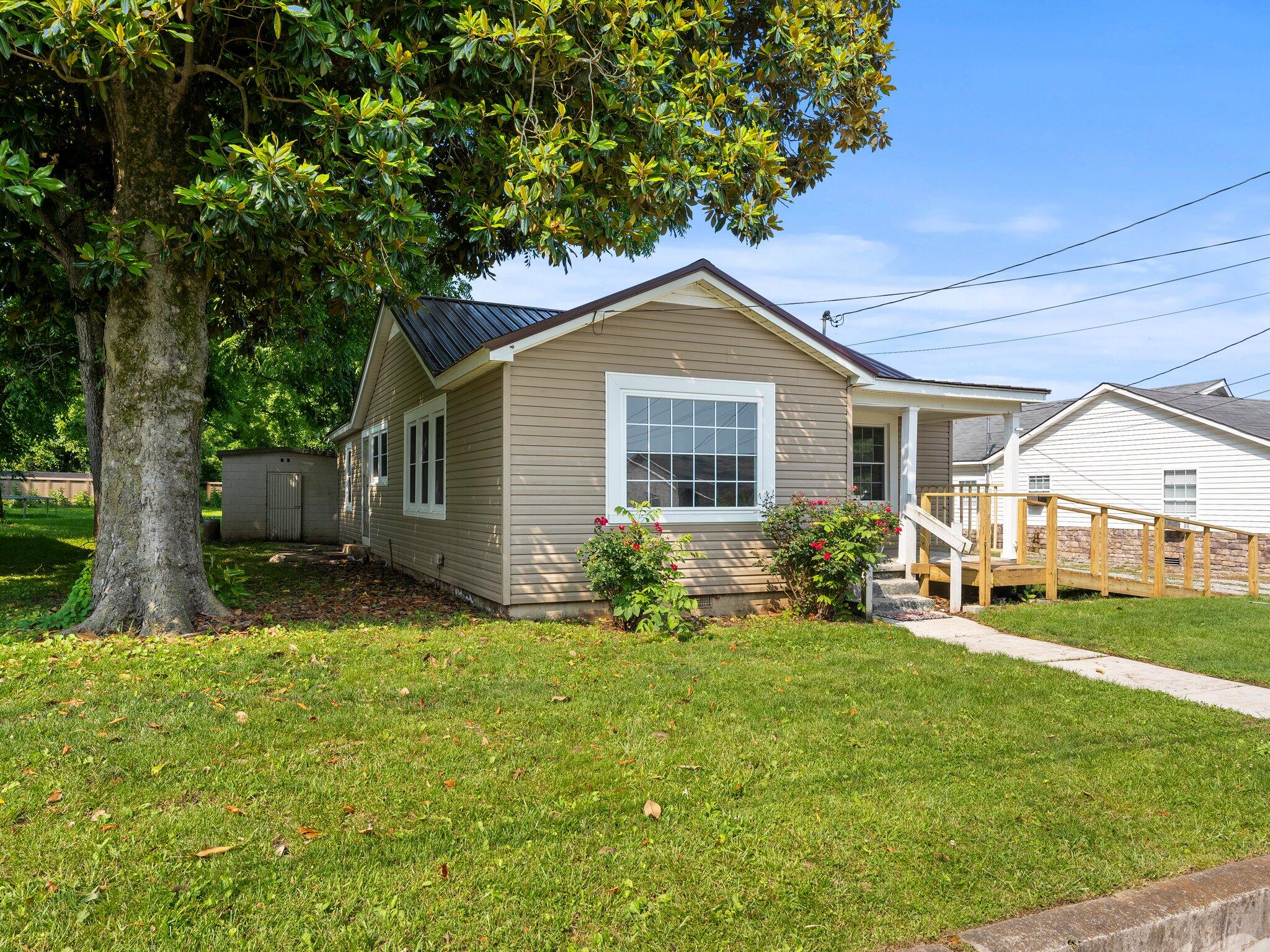 313 Tennessee Avenue, Cowan, Tennessee image 2