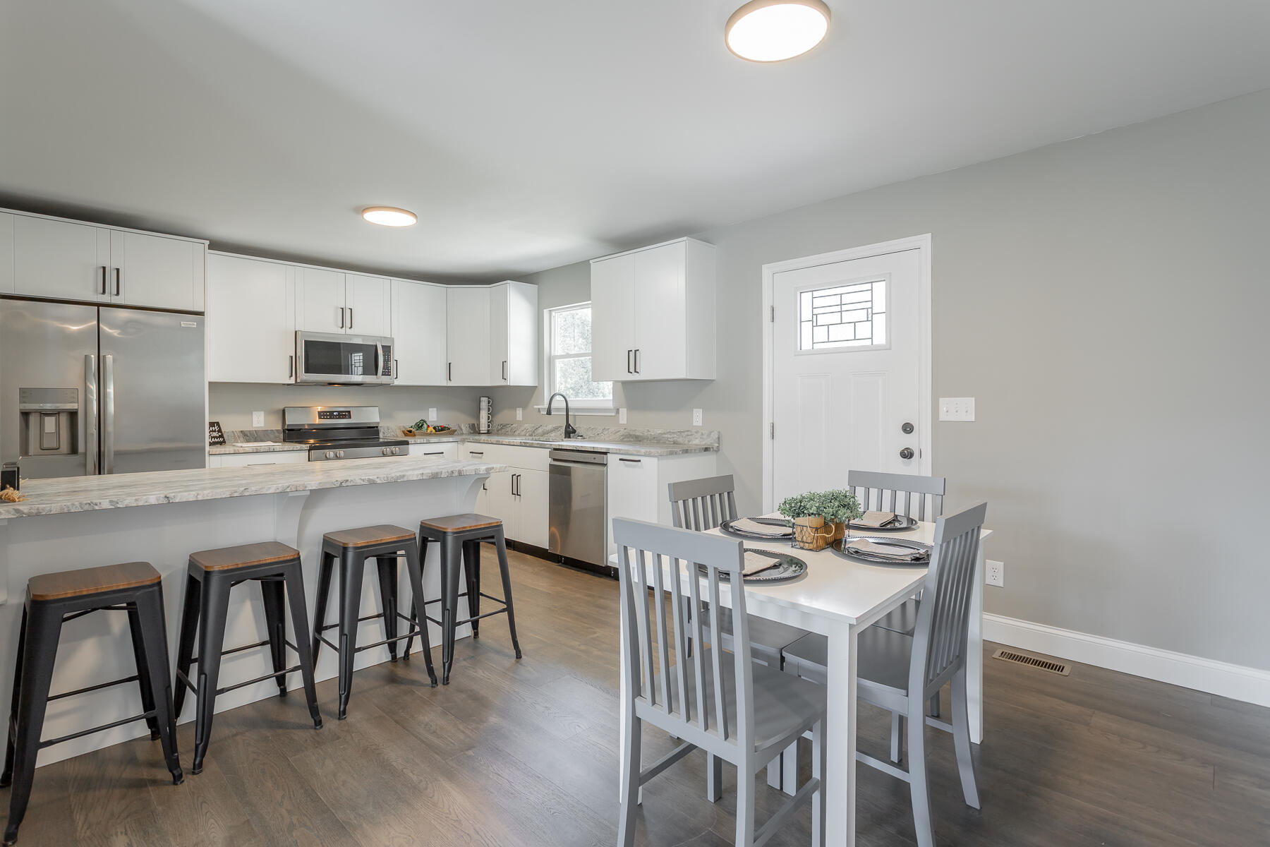 1303 Campbell Crescent