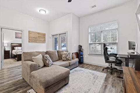 Condo For Sale - 782 Riverfront Parkway<br/> Hamilton County, Chattanooga, TN 37402