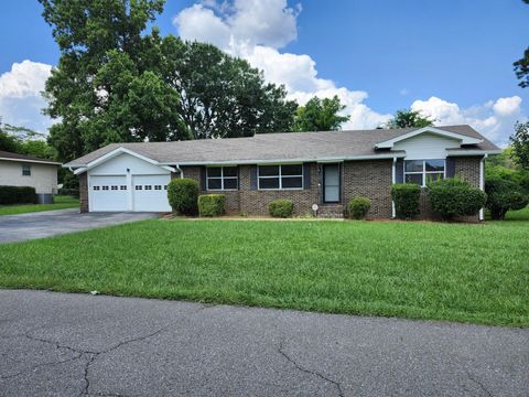 Photo of 6611 Vaden Drive, Chattanooga, TN 37421 (MLS # 1518802)