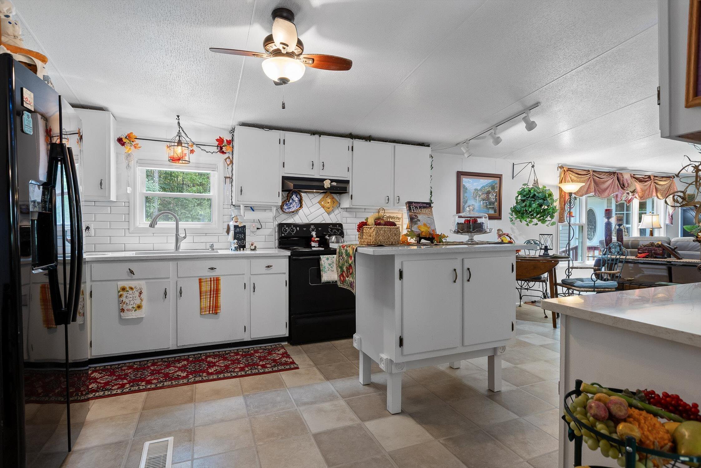 Graysville, Tennessee 37338, United States, 4 Bedrooms Bedrooms, ,3 BathroomsBathrooms,Residential,Active,212285