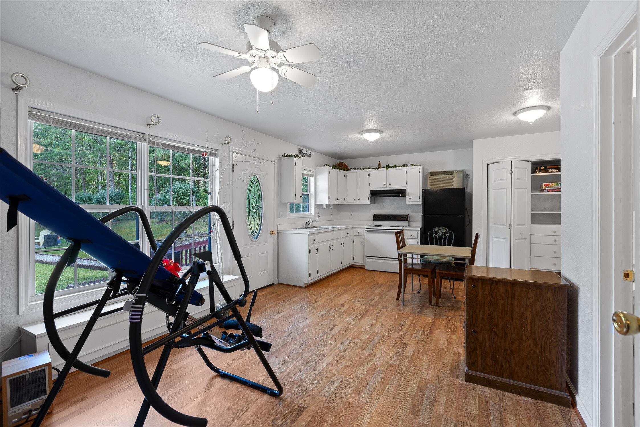 Graysville, Tennessee 37338, United States, 4 Bedrooms Bedrooms, ,3 BathroomsBathrooms,Residential,Active,212285