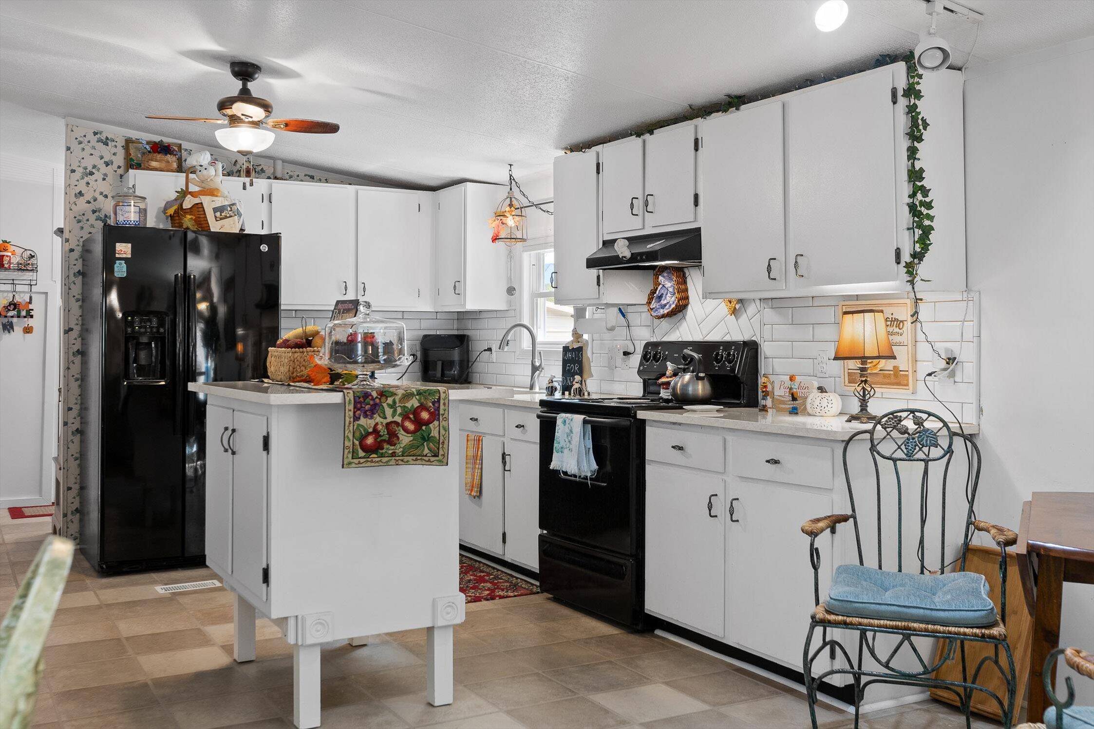 Graysville, Tennessee 37338, United States, 4 Bedrooms Bedrooms, ,3 BathroomsBathrooms,Residential,Active,212285