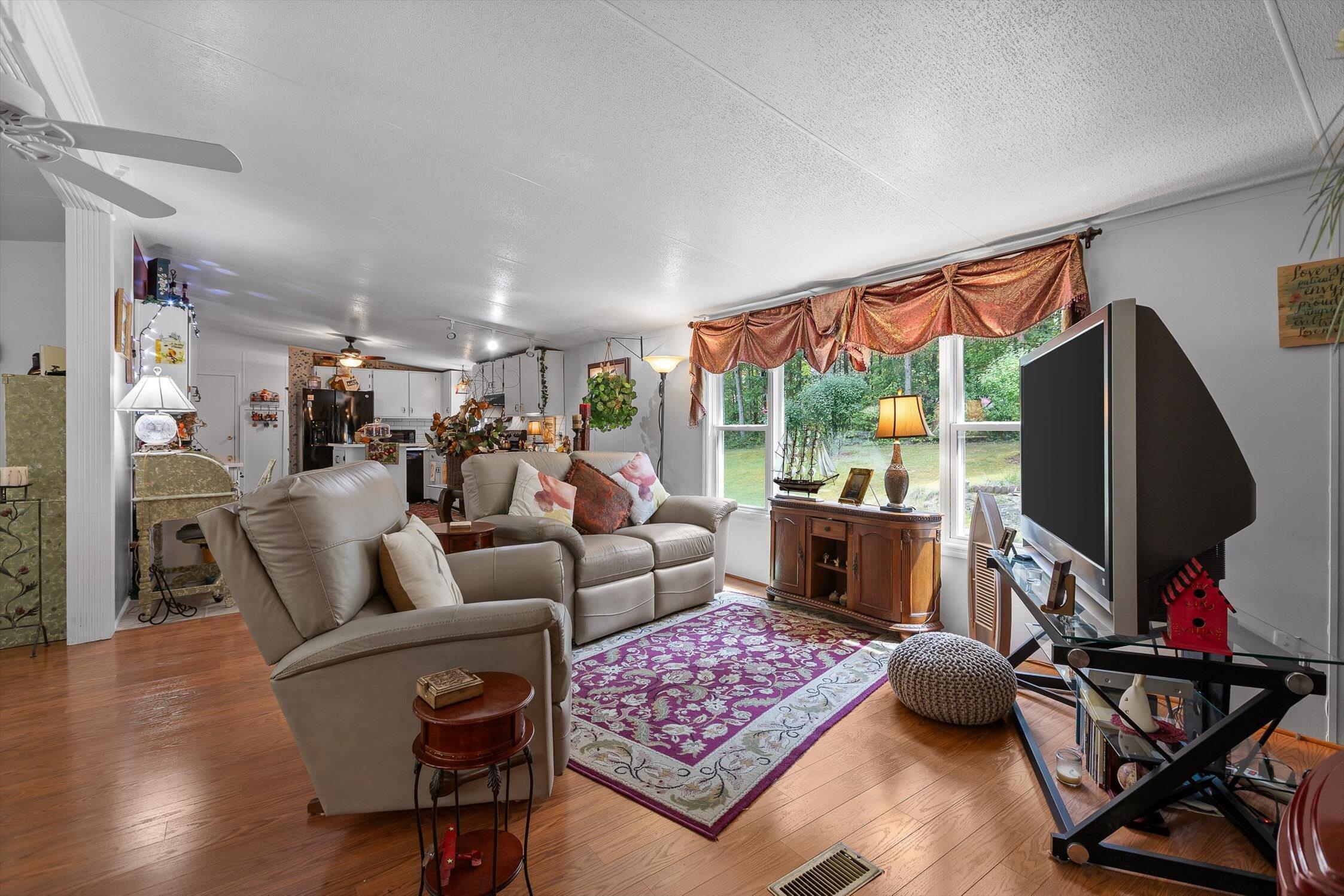 Graysville, Tennessee 37338, United States, 4 Bedrooms Bedrooms, ,3 BathroomsBathrooms,Residential,Active,212285