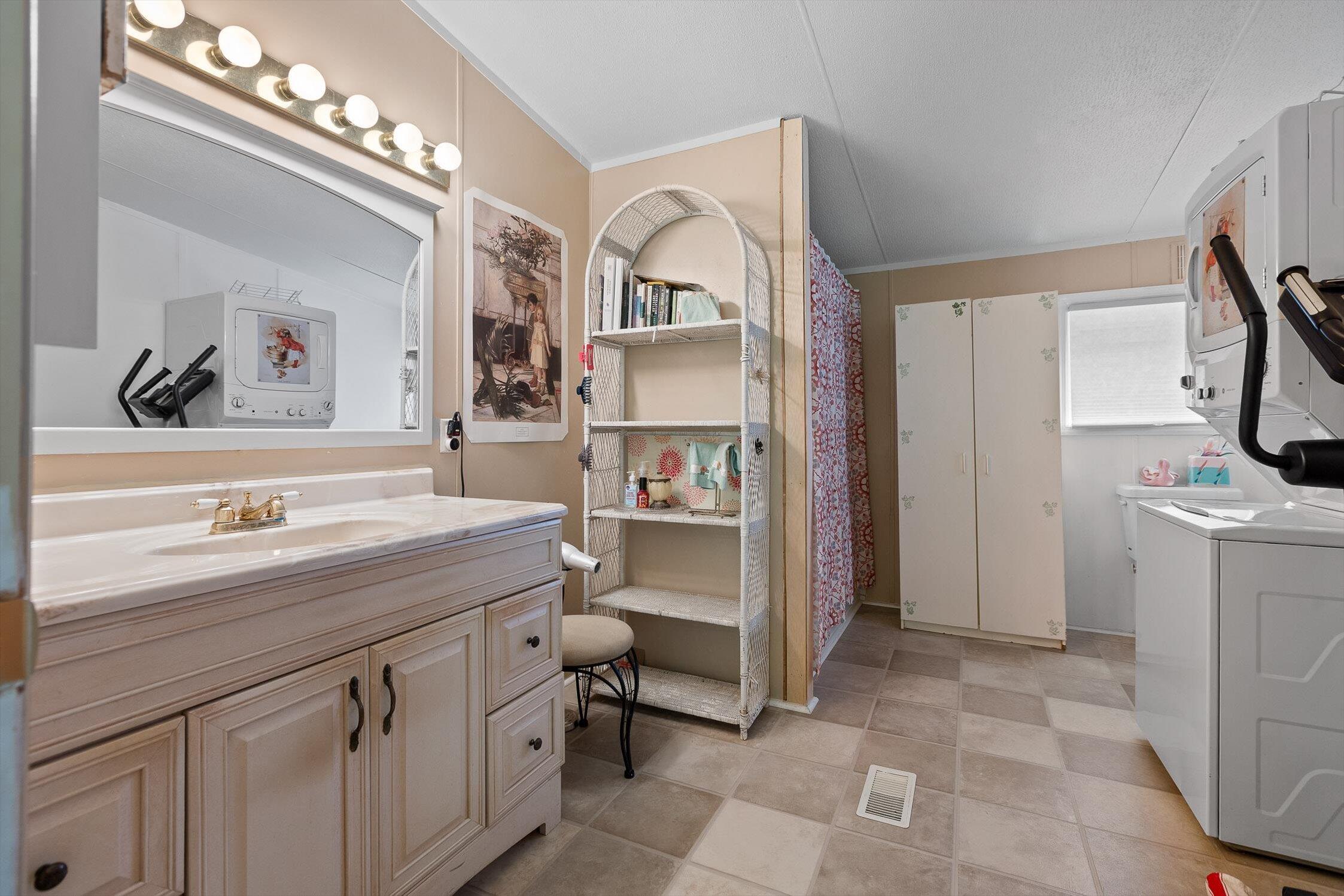 Graysville, Tennessee 37338, United States, 4 Bedrooms Bedrooms, ,3 BathroomsBathrooms,Residential,Active,212285