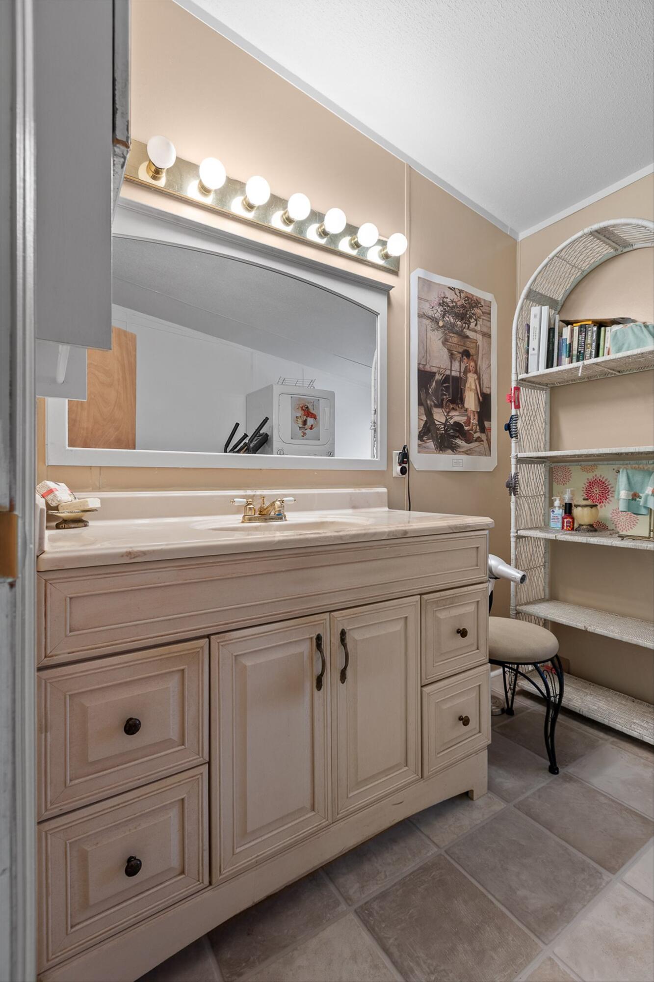 Graysville, Tennessee 37338, United States, 4 Bedrooms Bedrooms, ,3 BathroomsBathrooms,Residential,Active,212285