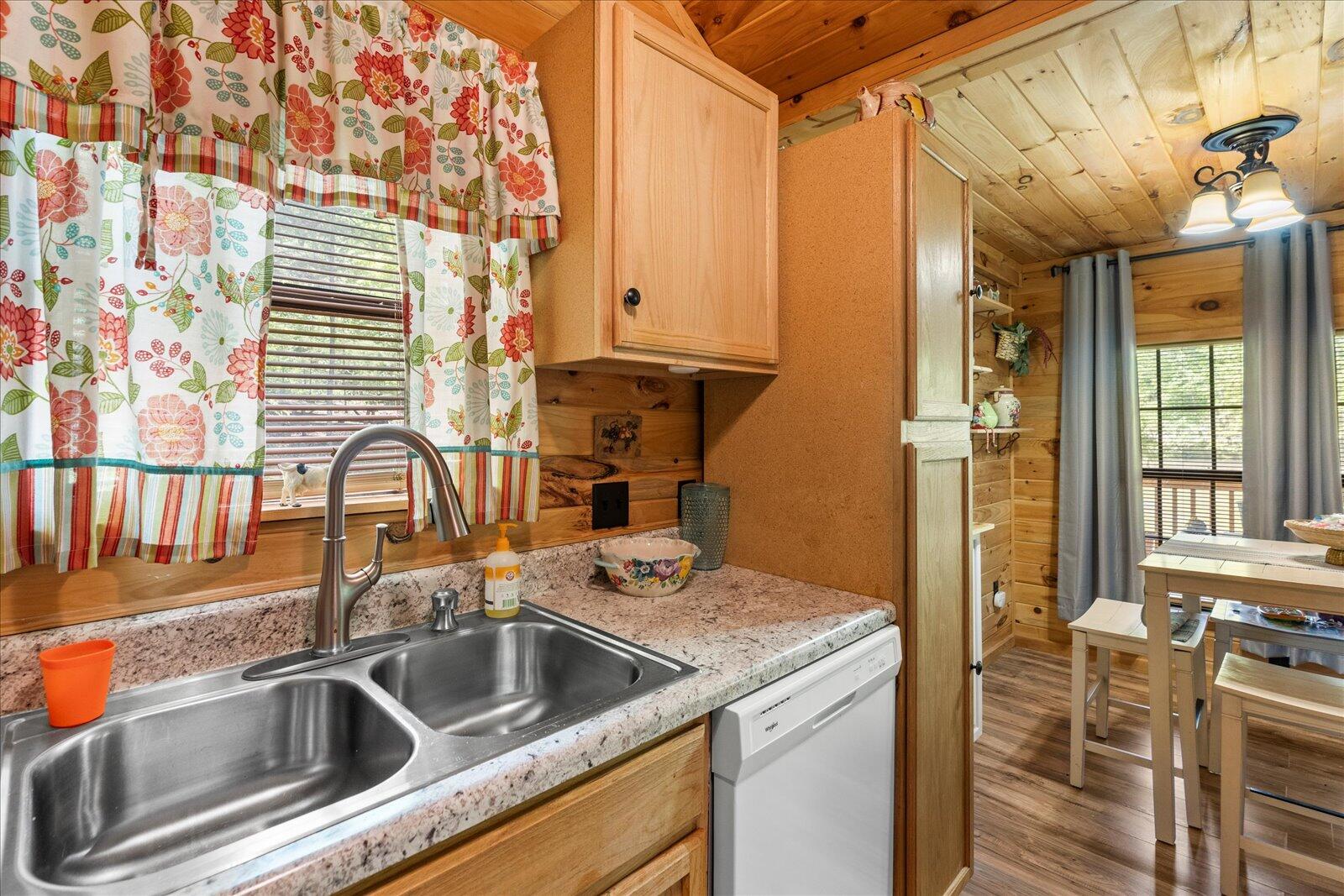 412 Pickett Cross Road, Whitwell, Tennessee image 16