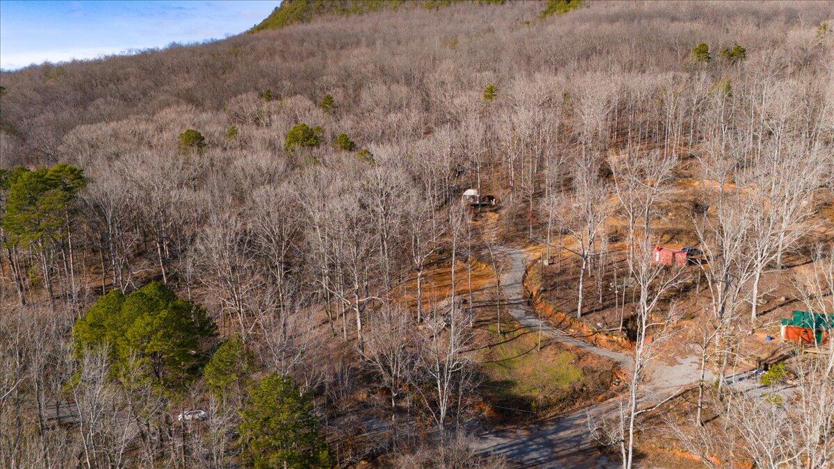 10495 Mullins Cove Road, Whitwell, Tennessee image 2