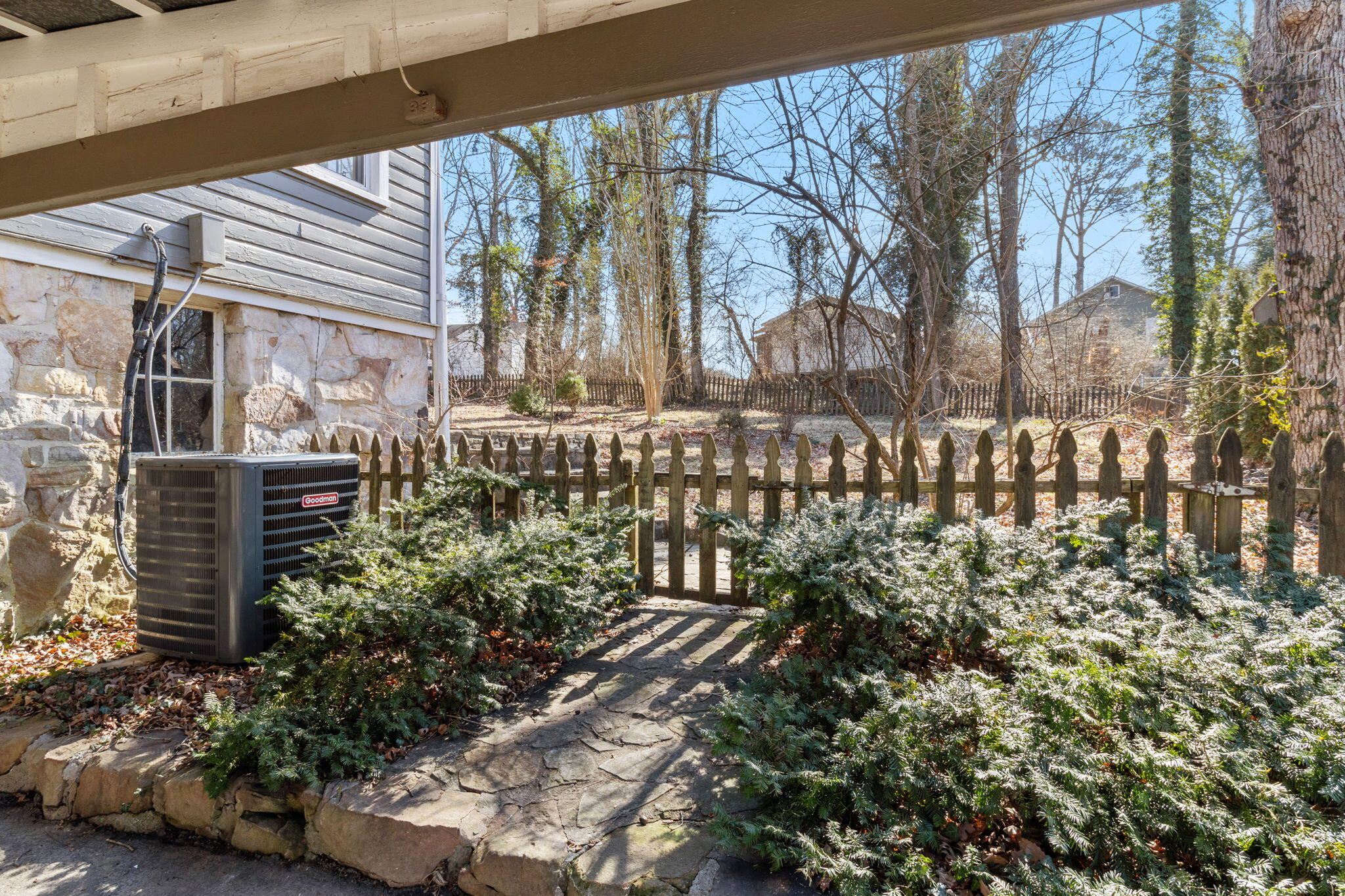 Signal Mountain, Tennessee 37377, United States, 4 Bedrooms Bedrooms, ,3 BathroomsBathrooms,Residential,Active,14596