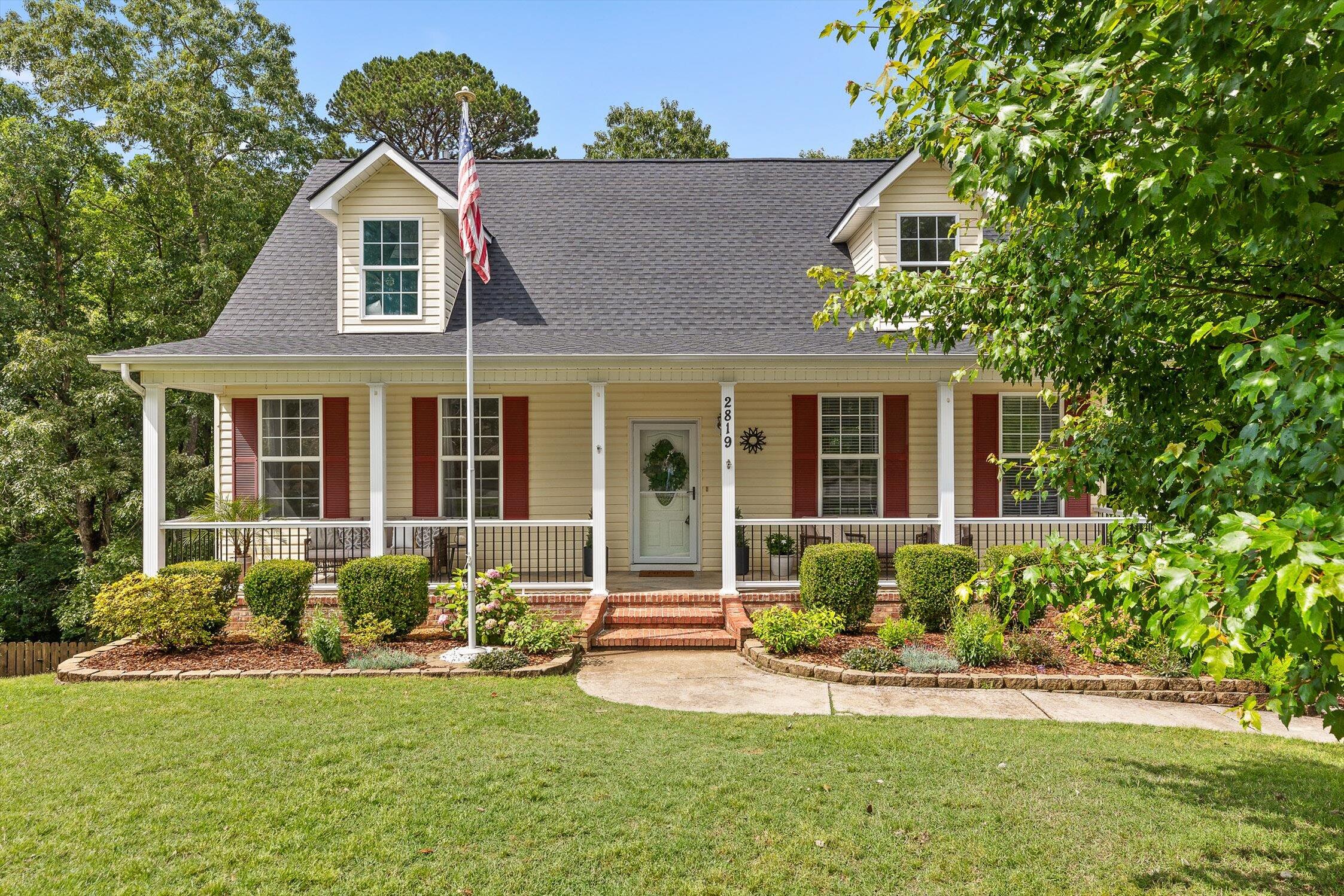 2819 Chimney Lake Circle, Soddy Daisy, Tennessee image 1