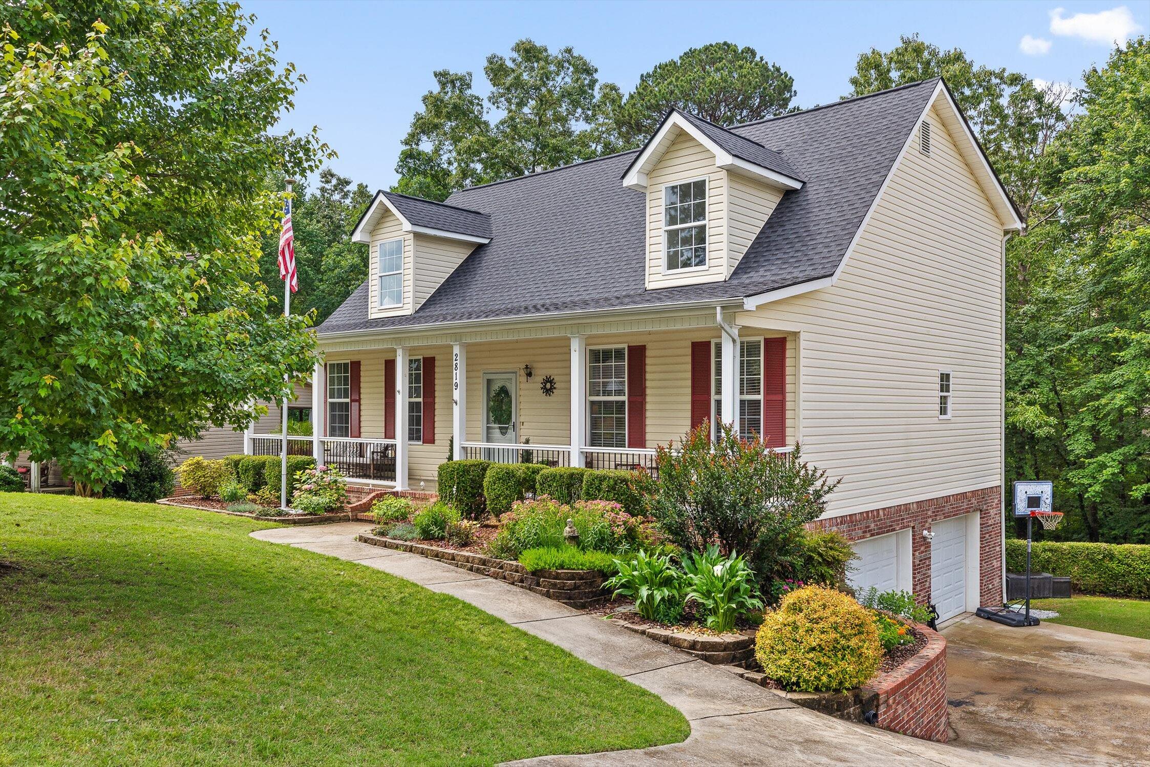 2819 Chimney Lake Circle, Soddy Daisy, Tennessee image 3