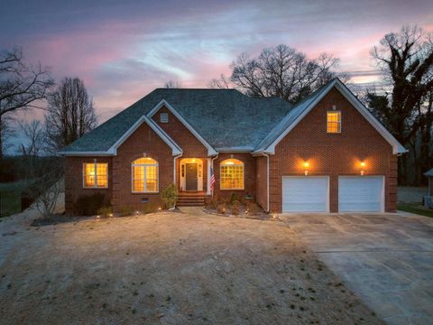 Photo of 10824 Daffodil Circle, Soddy Daisy, TN 37379 (MLS # 1528420)
