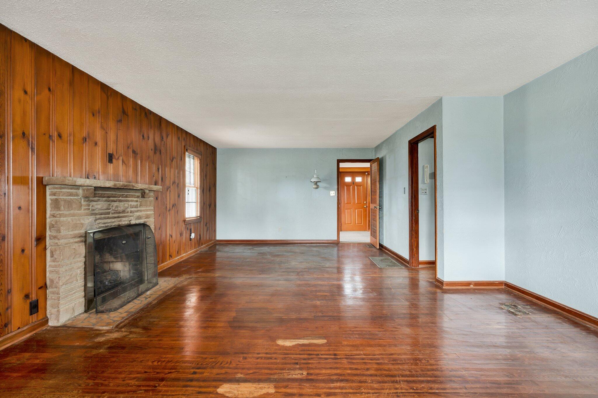 2435 Ridgeview Drive, Cleveland, Tennessee image 2