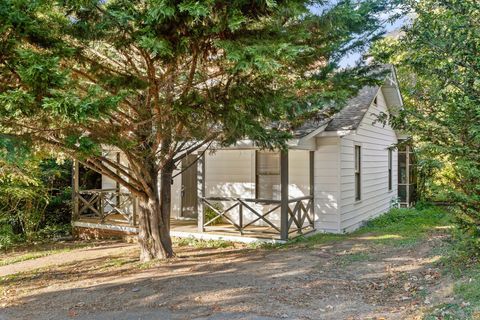 Photo of 815 Liberty Street, Chattanooga, TN 37405 (MLS # 1521996) Photo of 815 Liberty Street, Chattanooga, TN 37405 (MLS # 1521996)