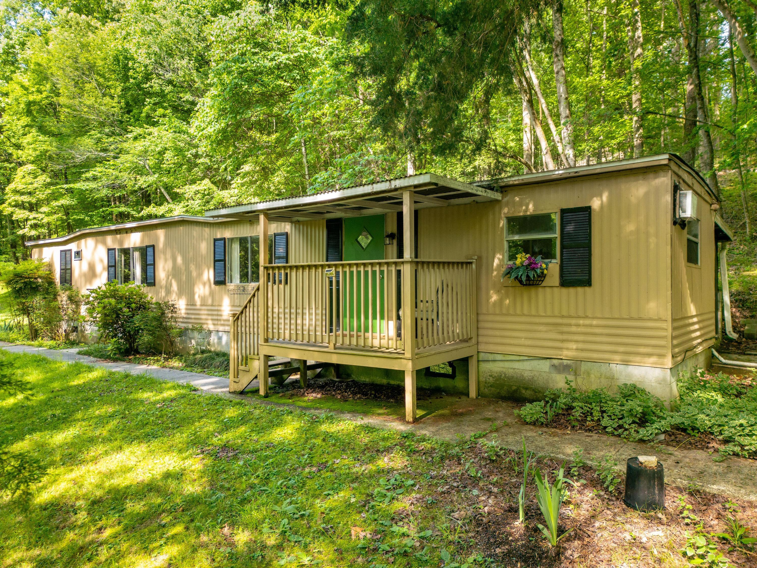 5203 Howardsville Road, Apison, Tennessee image 1