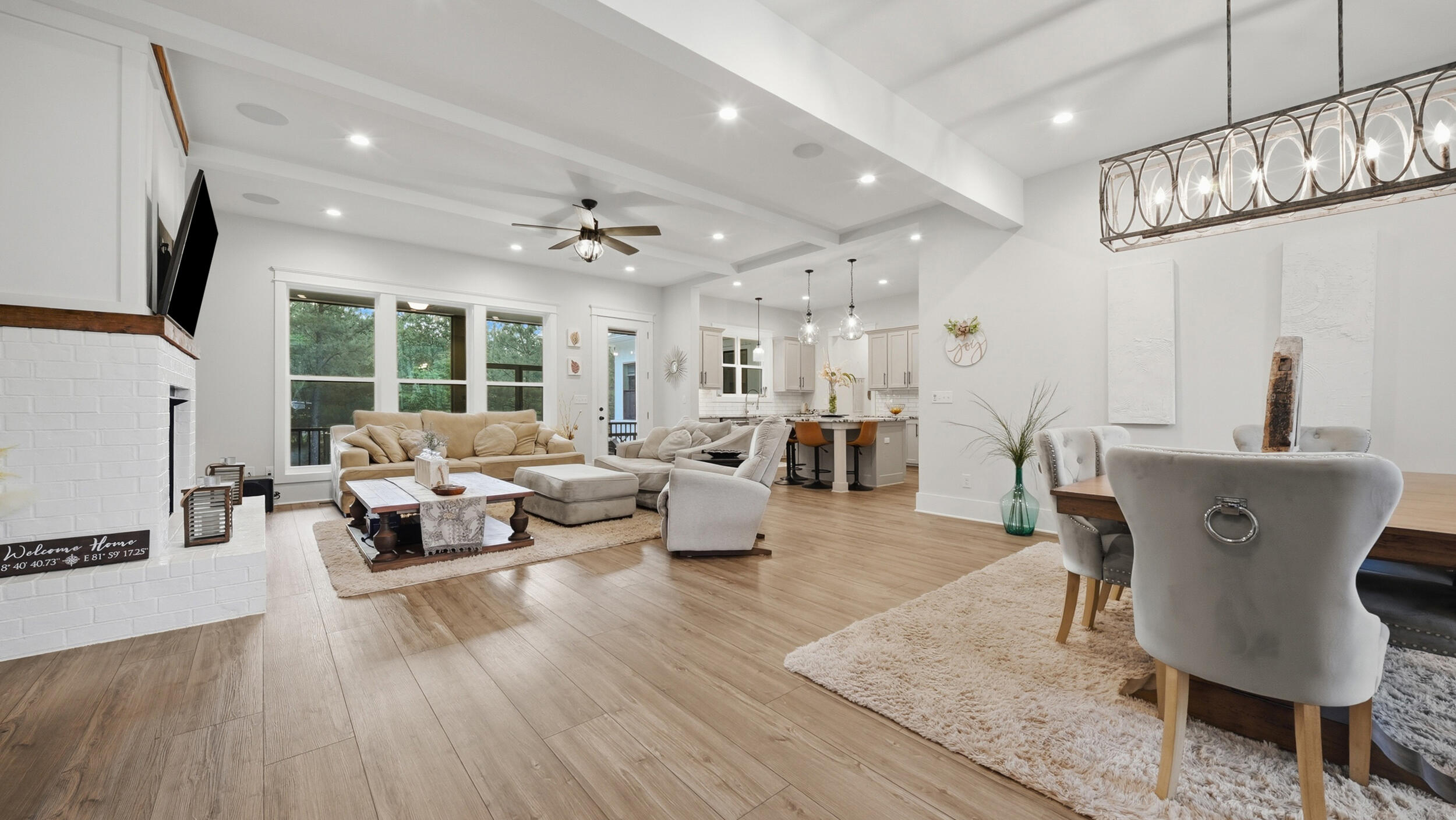 2275 River Bluffs Drive