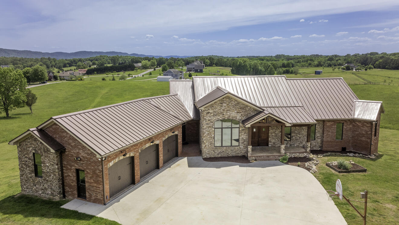 10677 Quarter Horse Lane, Ooltewah, Tennessee image 1
